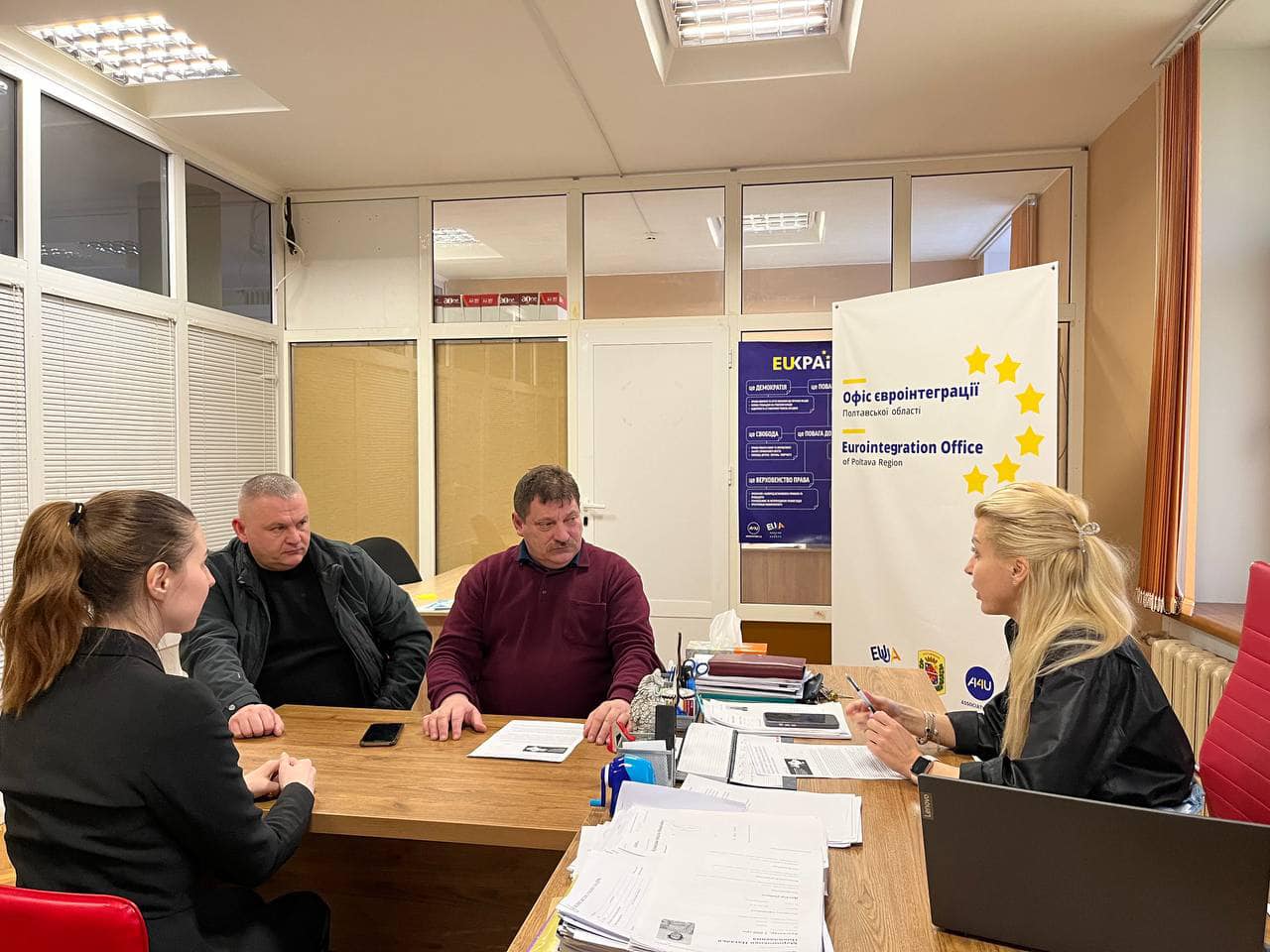 Громадам Полтавщини надають консультації щодо участі в грантових проєктах